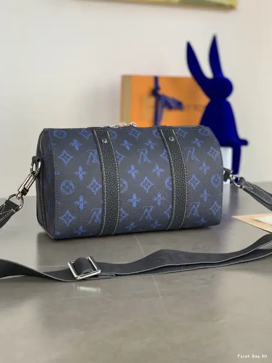 First bag LOUIS KEEPALL CITY VUITTON 0702